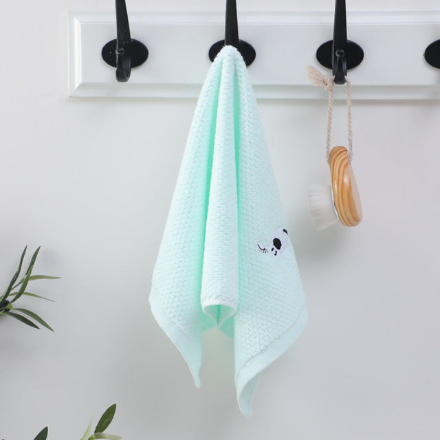 Serviette de bain bébé en velours corail