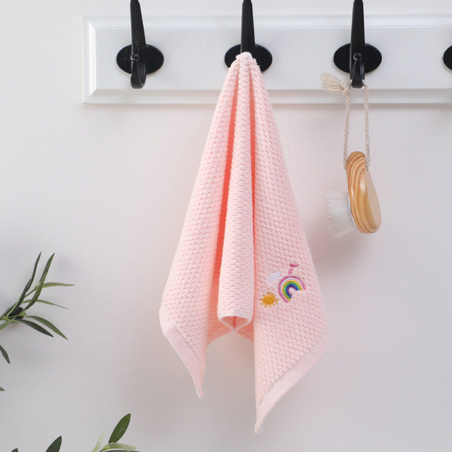Serviette de bain bébé en velours corail