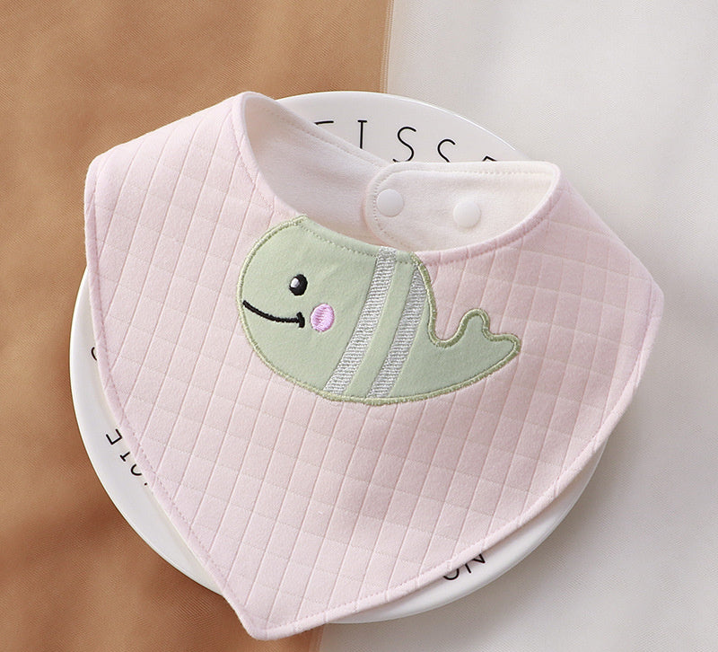 Bavoir triangulaire en coton motifs animaux