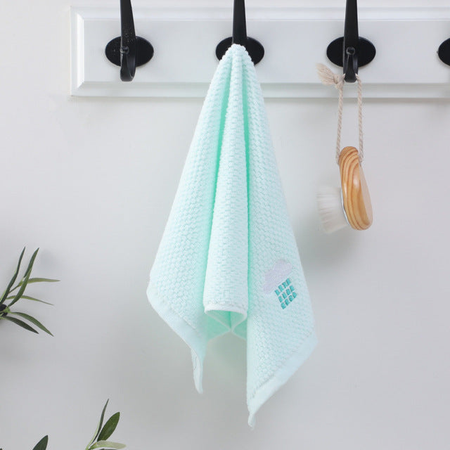 Serviette de bain bébé en velours corail