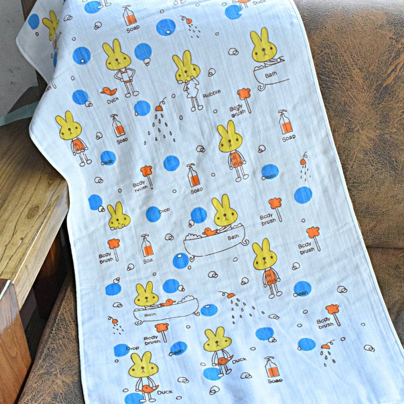 Serviette de bain bébé double gaze motifs enfantins