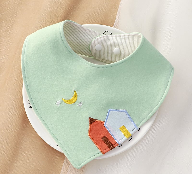 Bavoir triangulaire en coton motifs animaux