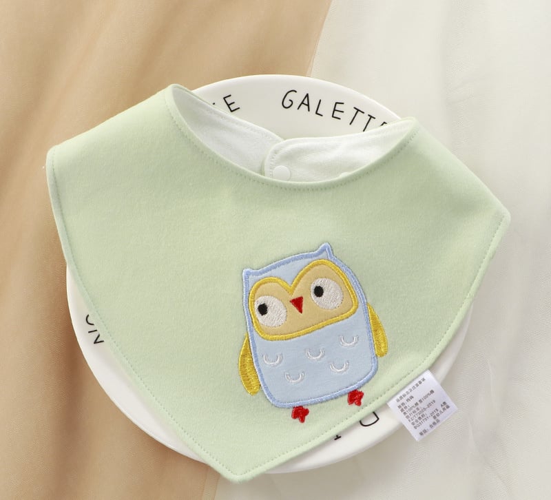 Bavoir triangulaire en coton motifs animaux
