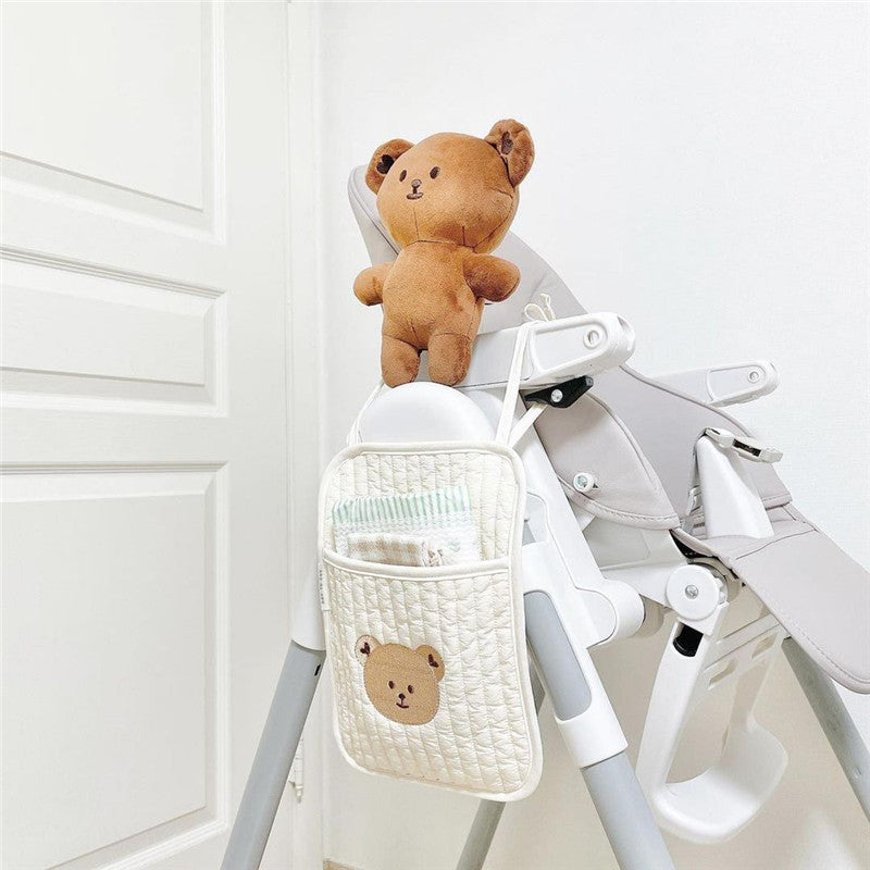 Range-biberons et couches suspendu en coton